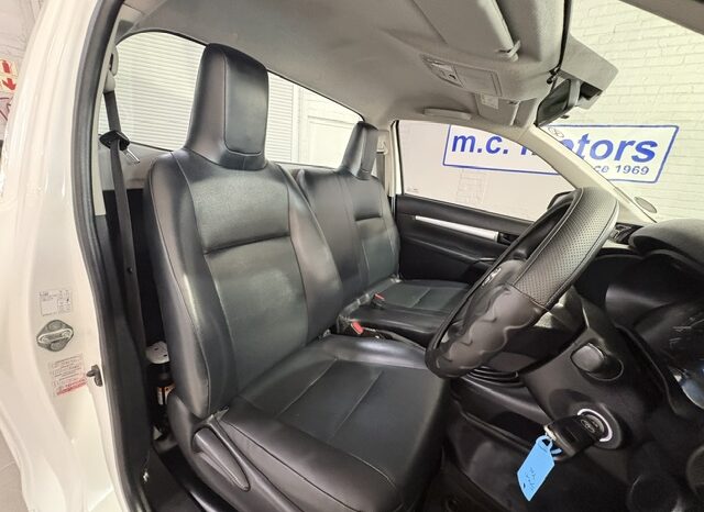 TOYOTA HILUX 2.4 GD S A/C P/U 2022 full