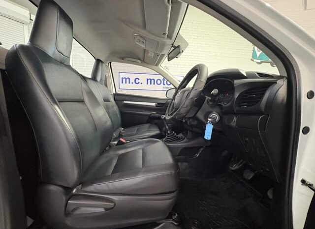 TOYOTA HILUX 2.4 GD S A/C P/U 2022 full