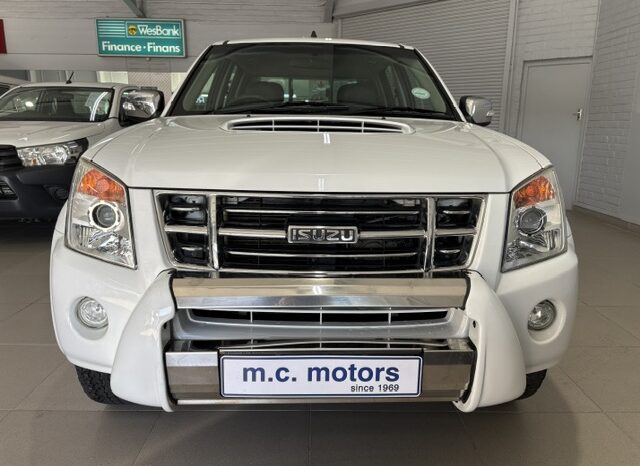 ISUZU KB 300 D-TEQ LX D/CAB 2010 full