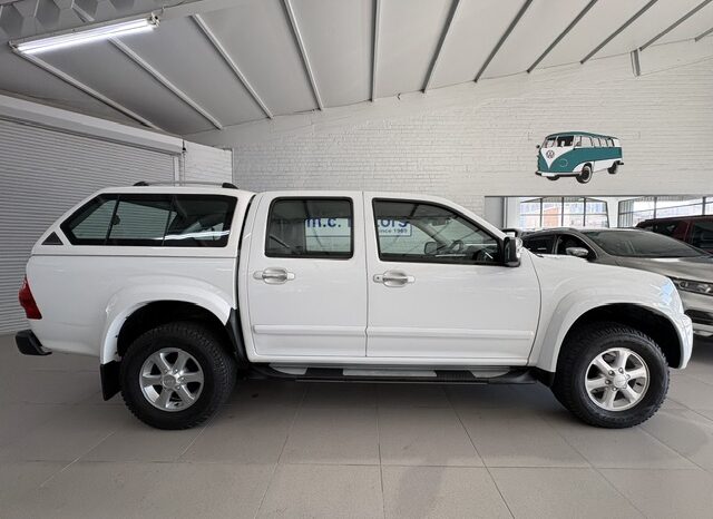 ISUZU KB 300 D-TEQ LX D/CAB 2010 full