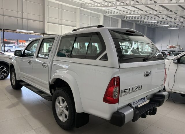 ISUZU KB 300 D-TEQ LX D/CAB 2010 full