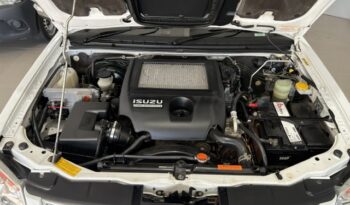 ISUZU KB 300 D-TEQ LX D/CAB 2010 full