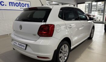 VW POLO 1.2 TSi COMFORTLINE 5DR 2015 full