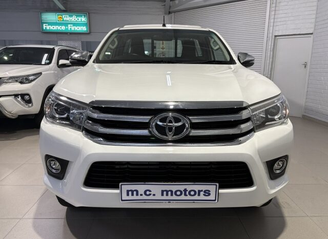 TOYOTA HILUX 2.8 GD6 RAIDER 4X4 S/C P/U 2018 full