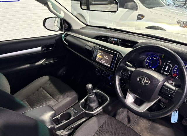 TOYOTA HILUX 2.8 GD6 RAIDER 4X4 S/C P/U 2018 full