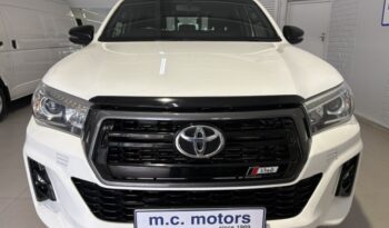 TOYOTA HILUX 2.8 GD6 DAKAR 4X4 AUTO D/CAB P/U 2018 full