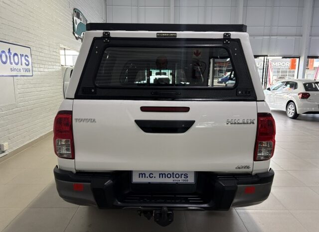 TOYOTA HILUX 2.8 GD6 DAKAR 4X4 AUTO D/CAB P/U 2018 full