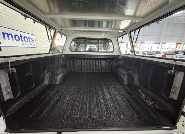 TOYOTA HILUX 2.8 GD6 DAKAR 4X4 AUTO D/CAB P/U 2018 full