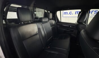 TOYOTA HILUX 2.8 GD6 DAKAR 4X4 AUTO D/CAB P/U 2018 full