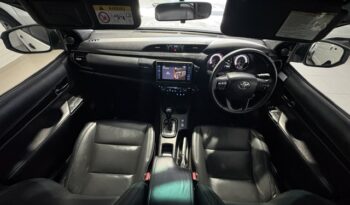 TOYOTA HILUX 2.8 GD6 DAKAR 4X4 AUTO D/CAB P/U 2018 full