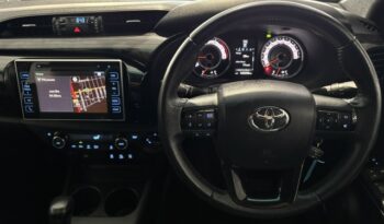 TOYOTA HILUX 2.8 GD6 DAKAR 4X4 AUTO D/CAB P/U 2018 full