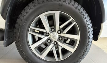 TOYOTA HILUX 2.8 GD6 DAKAR 4X4 AUTO D/CAB P/U 2018 full