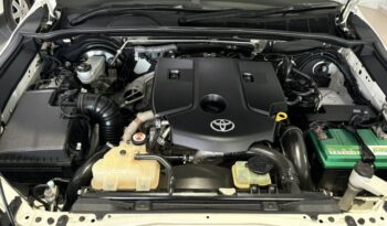 TOYOTA HILUX 2.8 GD6 DAKAR 4X4 AUTO D/CAB P/U 2018 full